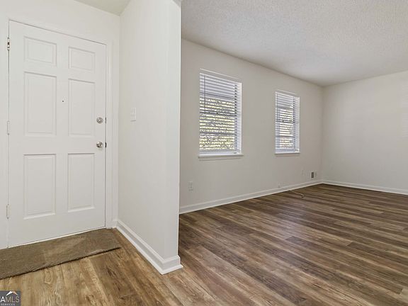 3rd image of 1535 Lake Jodeco Rd