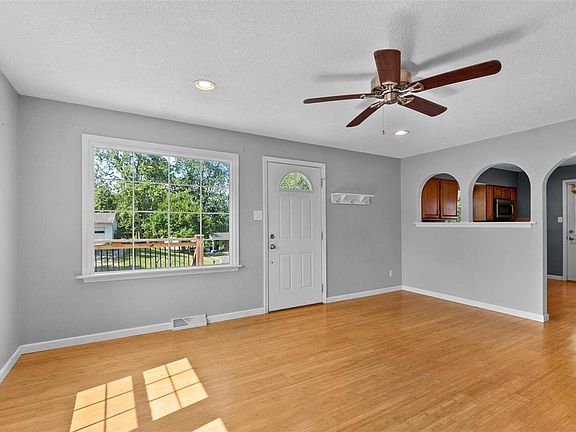 4th image of 3594 County Road 328