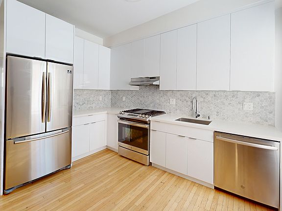 2nd image of 2942 Franklin St APT 7