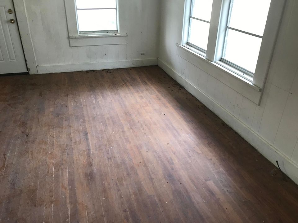 1st image of 904 Park Ave