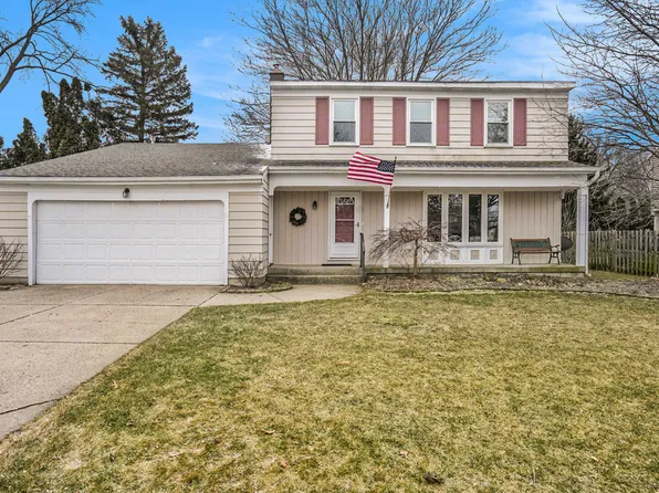 1850 S Norwalk Dr SE, Grand Rapids, MI 49508