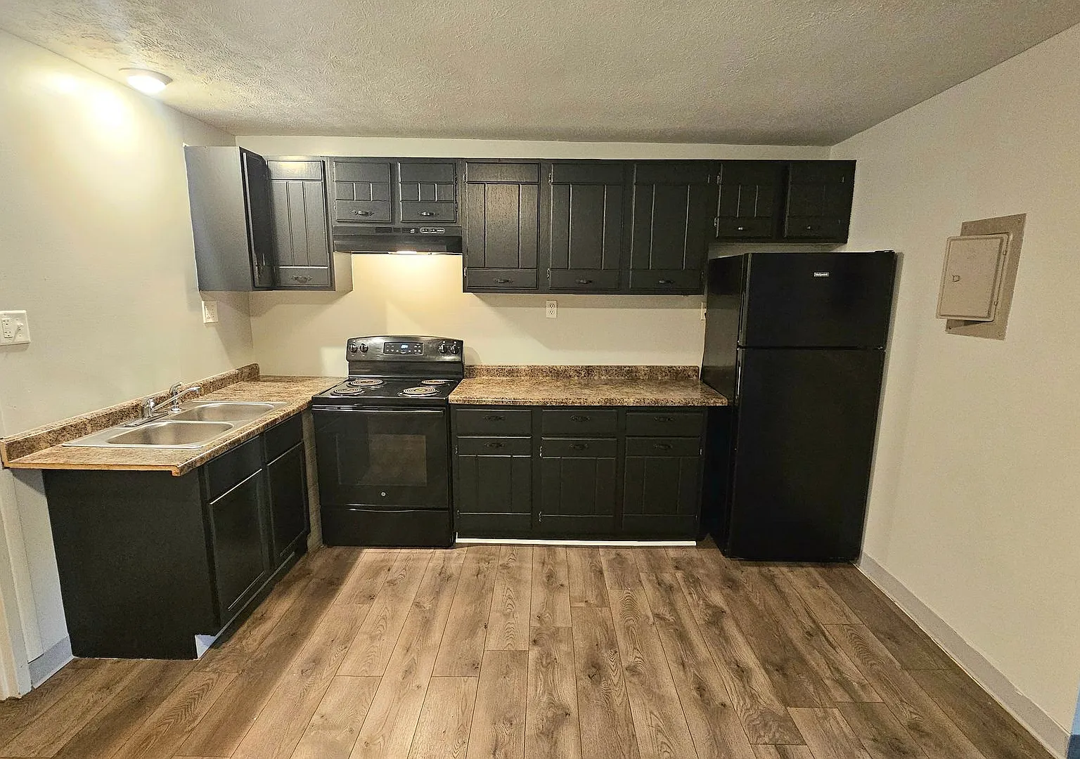Sunnyslope Apartments — Photo 3