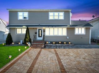 165 Wilfred Blvd, Hicksville, NY 11801