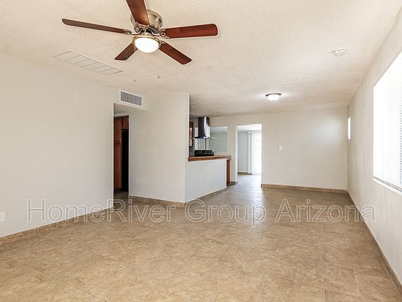 3rd image of 2721 W Marshall Ave