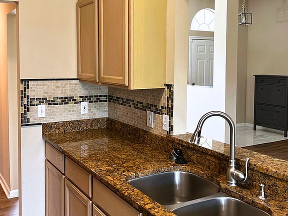 5th image of 103 Tarpon Pl