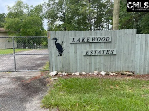 105 Pembroke Ln, Chapin, SC 29036