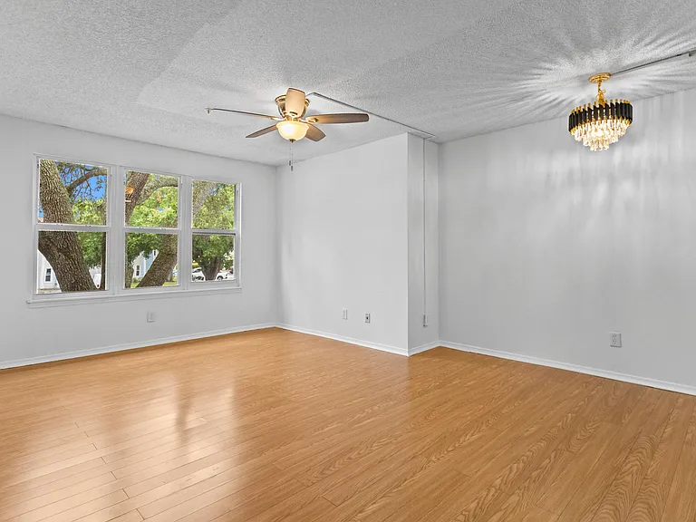 2317 N Congress Ave #24 — Photo 6