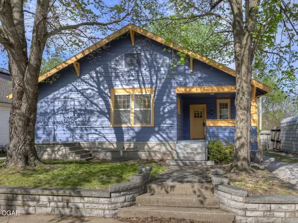 1213 Keller St, Carthage, MO 64836
