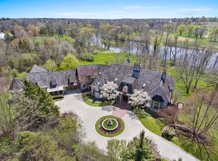 2135 W Dean Rd, River Hills, WI 53217