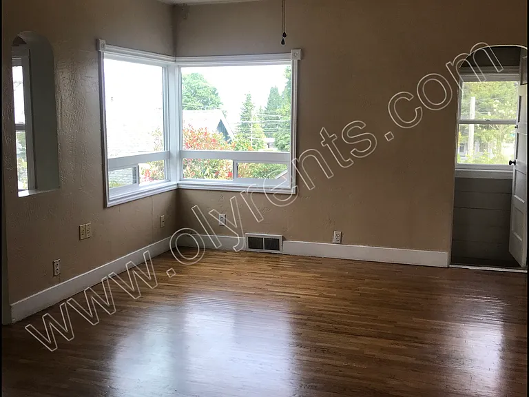 Living Room_05292018
