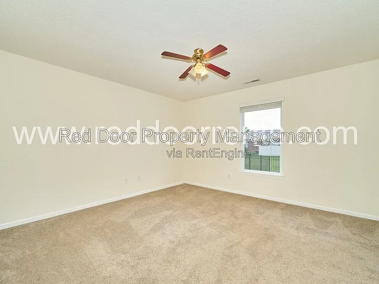 127 Broadmoor Bnd — Photo 9
