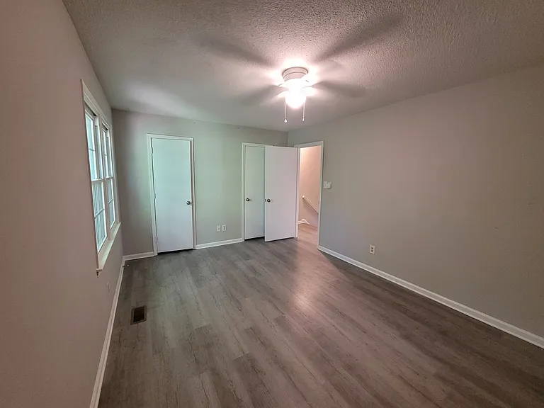 920 Jason Ct — Photo 25