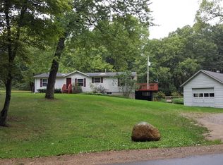 21527 Clear Lake Rd, Battle Creek, MI 49014