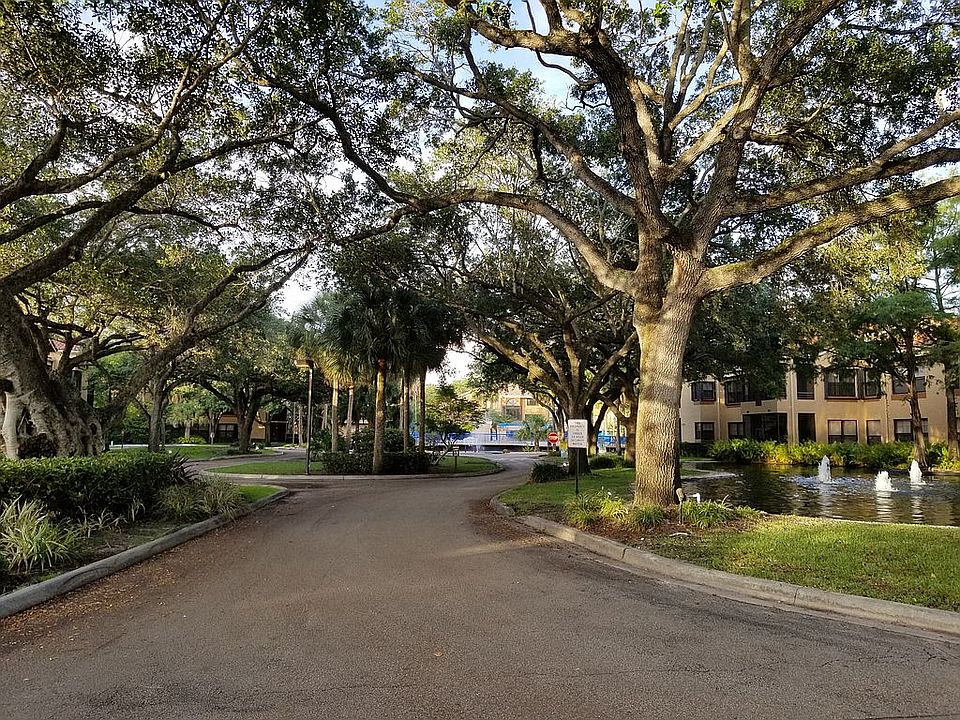 1st image of 15539 Miami Lakeway N APT 203