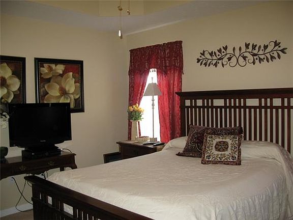 5th image of 106 Saddleford Dr