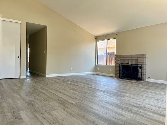 Living Room - Fireplace