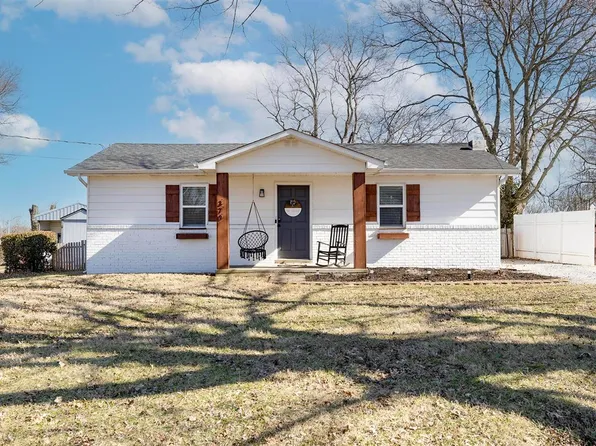 370 Coombs Dr, Bowling Green, KY 42101