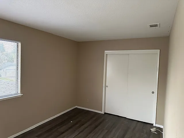 1921 Bridgewood Way — Photo 15
