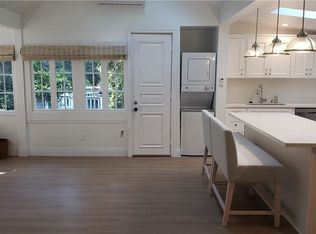 8216 Kirkwood Dr, Los Angeles, CA 90046
