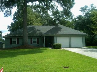 130 Live Oak Dr, Richmond Hill, GA 31324