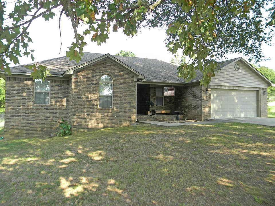 1st image of 1359 E Gum St