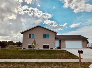 1107 Stockholm Ave, Marshall, MN 56258