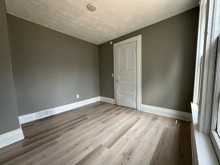 279 Garson Ave #UPPER — Photo 7