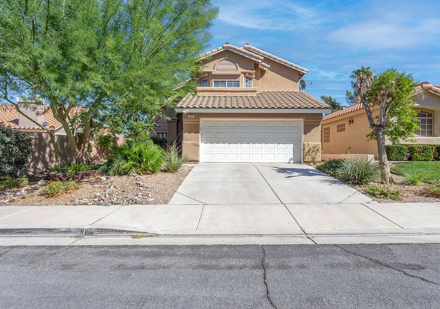 244 Camelback Ridge Avenue, Henderson, NV 89012 — Photo 2