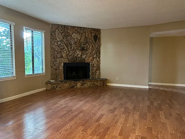2 bed, 1445 sqft, $2,380 — Photo 2
