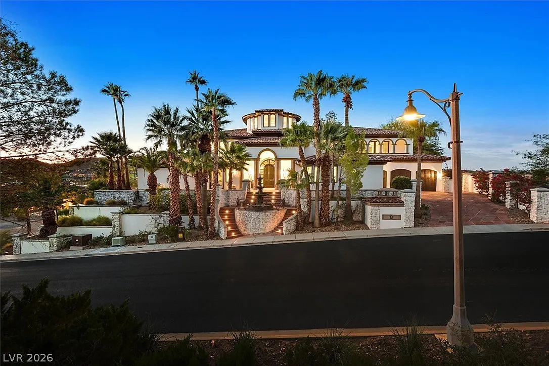 9 bed, 15.0 bath, 18059 sqft, $19,800 — Photo 1