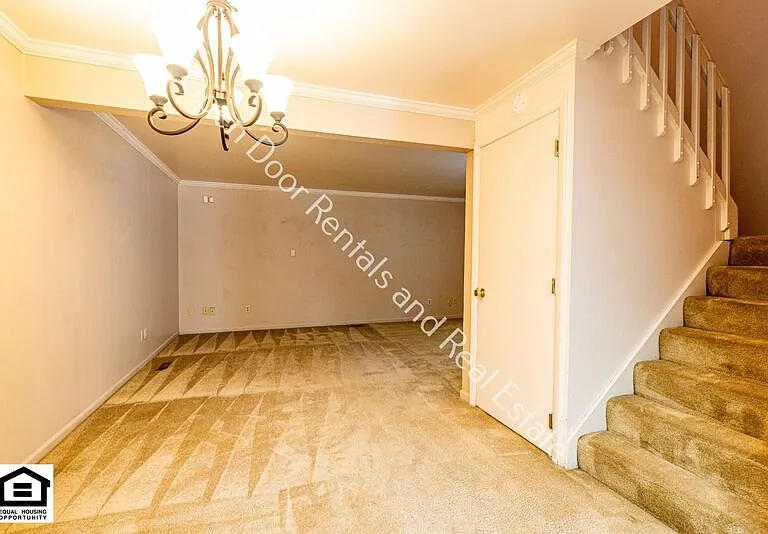 15110 Tally Ho Dr #5 — Photo 7