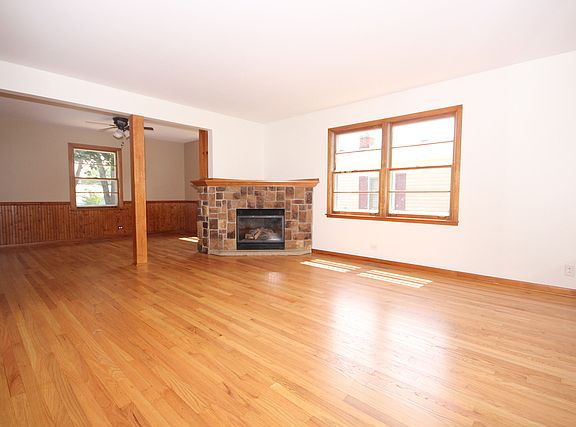 2nd image of 103 N Elroy Ave
