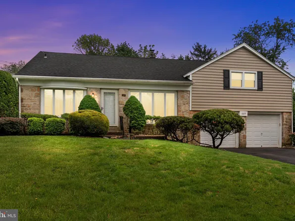 669 Worthington Dr, Warminster, PA 18974