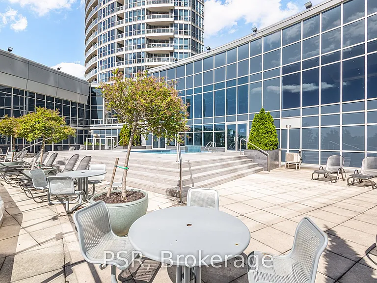 218 Queens Quay W #1506 — Photo 34