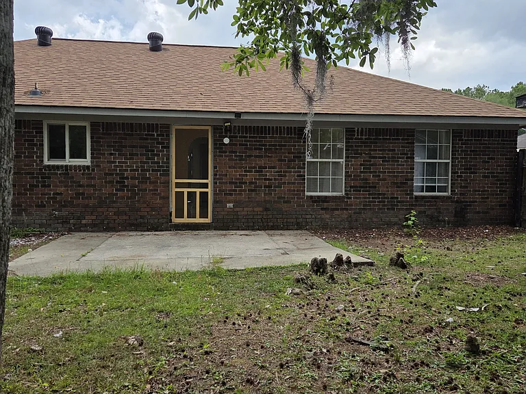 945 Ruth Dr — Photo 12