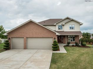 294 Shenandoah Dr, Romeoville, IL 60446