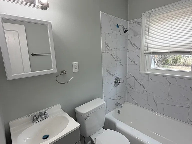 711 Dennis St — Photo 8