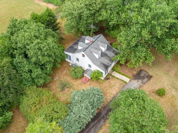 636 Belle Plains Rd, Fredericksburg, VA 22405