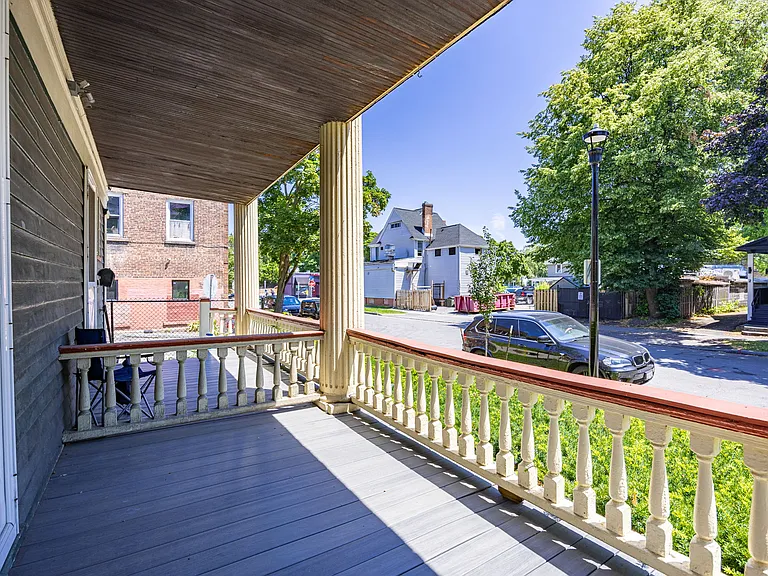 3 Sumner Park — Photo 2