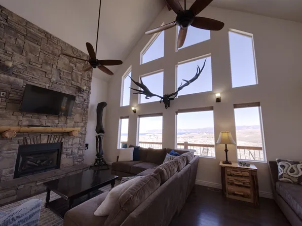 3271 S Chukar Dr, Garden City, UT 84028
