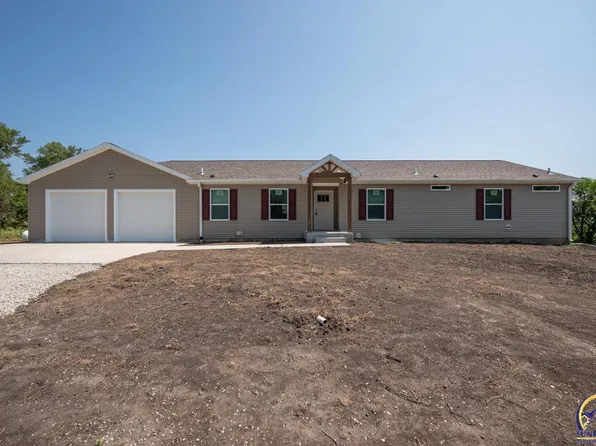 8570 NE Indian Creek Rd, Topeka, KS 66617