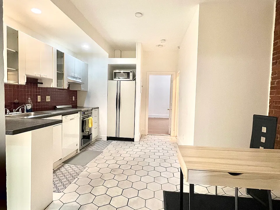 46 Park Vale Ave