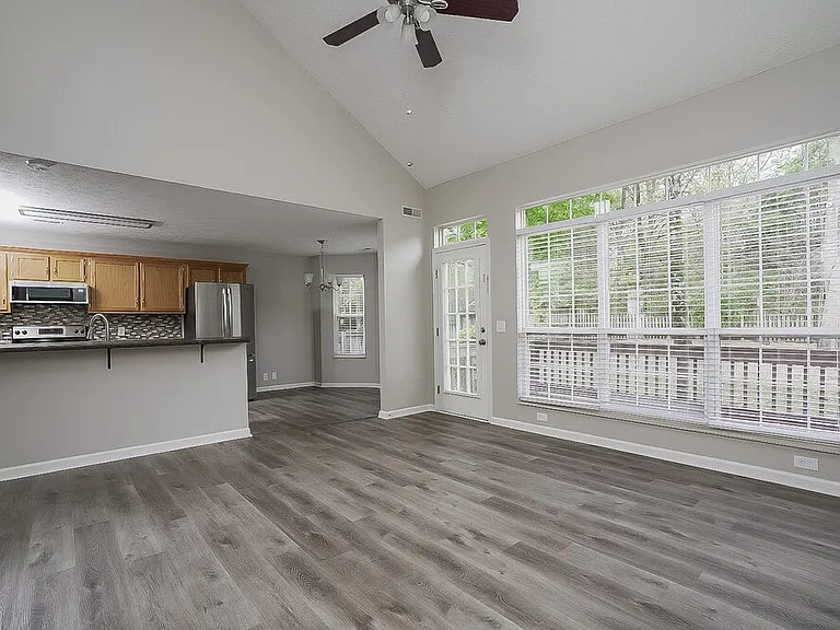 6112 Hampton Hall Way — Photo 5