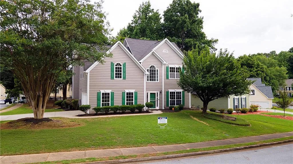 4 bed, 2.5 bath, 2288 sqft, $2,600 — Photo 3