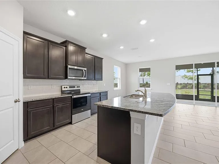 5719 Woodland Sage Dr — Photo 13