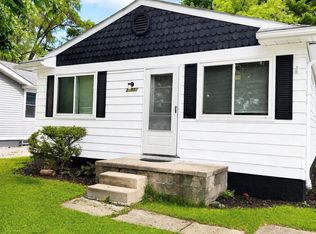 21550 Poinciana St, Southfield, MI 48033