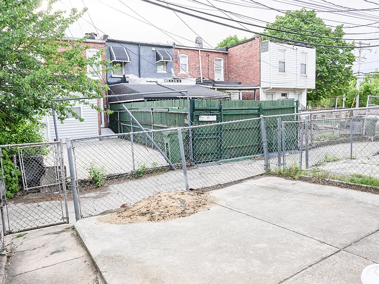 N Potomac St — Photo 8