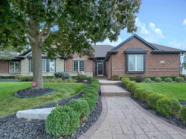 2857 Arrowwood Ct, Sterling Heights, MI 48314