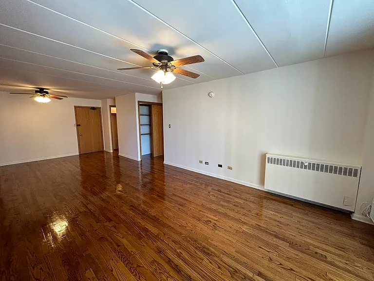 2340 N Commonwealth Ave — Photo 5