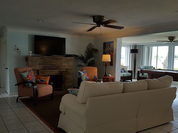 Living & sunroom rooms
